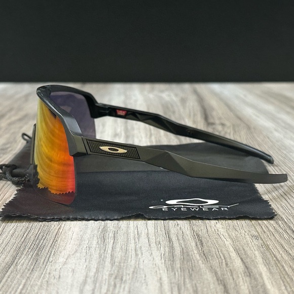 Oakley Sutro Lite Matte Black Frame PRIZM Lens Road Sunglasses Pre Owned - Picture 3 of 14